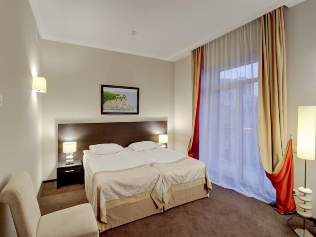 Optima Collection Troitska Hotel Dnyipropetrovszk Szoba fotó