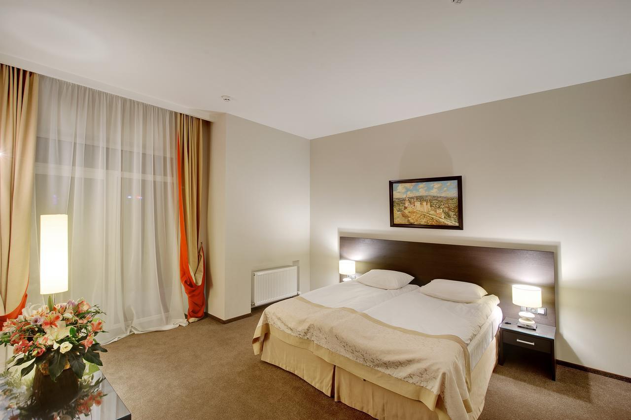 Optima Collection Troitska Hotel Dnyipropetrovszk Kültér fotó